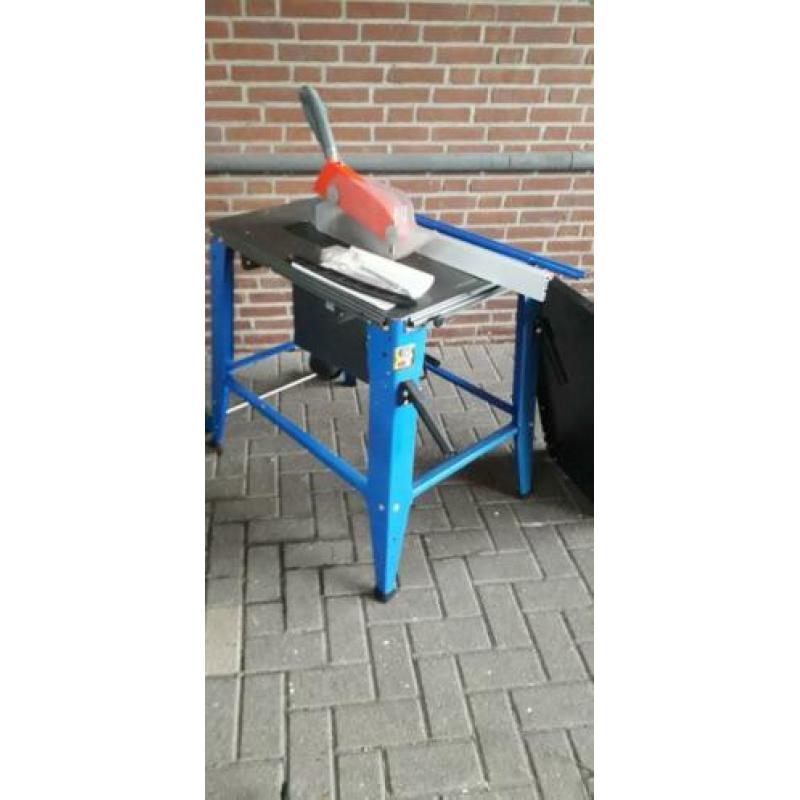 Sterke mooie complete zaagtafel 230 watt
