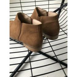 Heerlijke suede enkellaarzen KMB mt 39