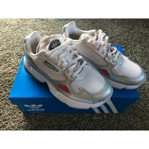 Adidas Falcon maat 36, zilver, grijs, 60€ (was 100€)