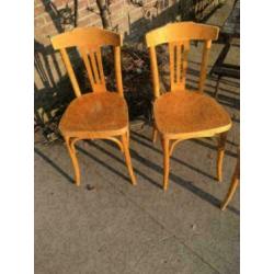 Brocante stoelen / nog 4 stuks beschikbaar