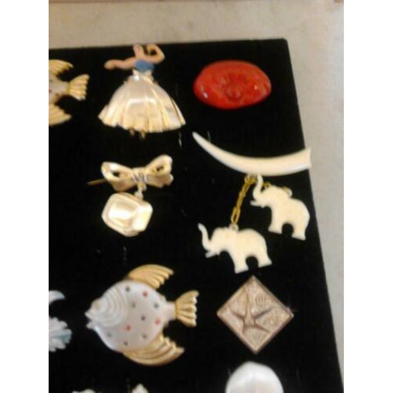 Broches