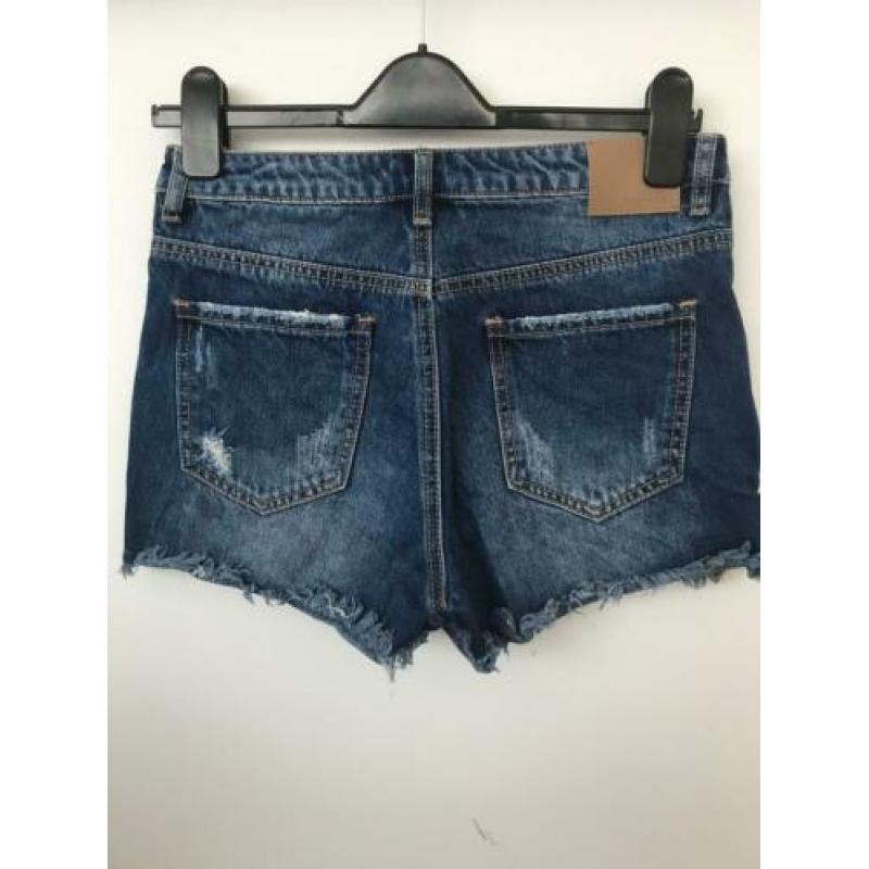 Stradivarius korte broek maat 38
