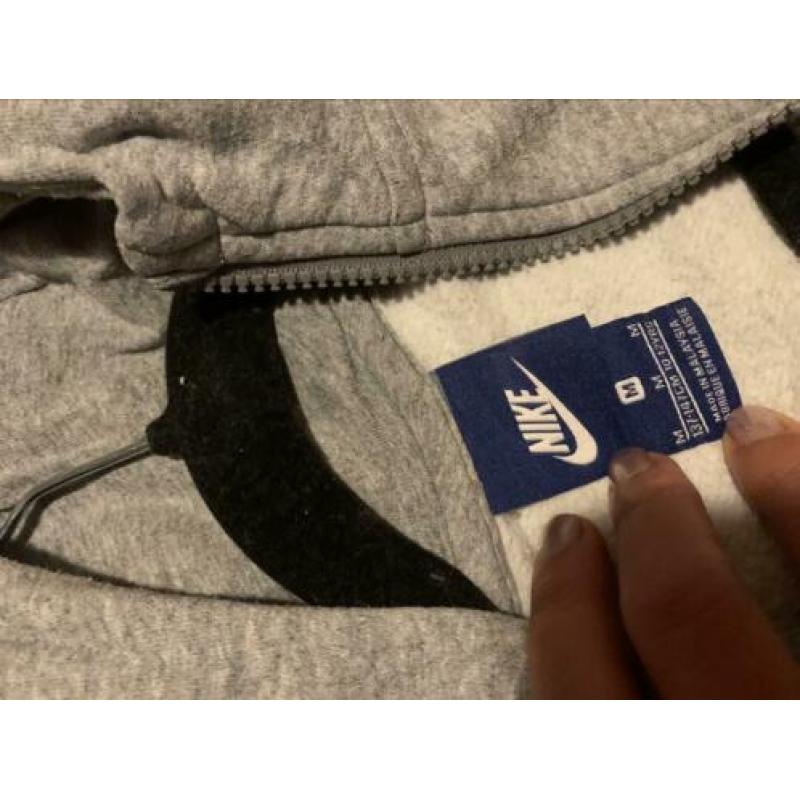 Jongens Nike trainingspak maar 146
