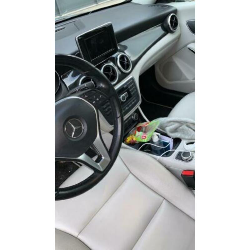 Mercedes CLA-Klasse 200 1.6 115KW 7G-DCT (aut) 2013 Grijs