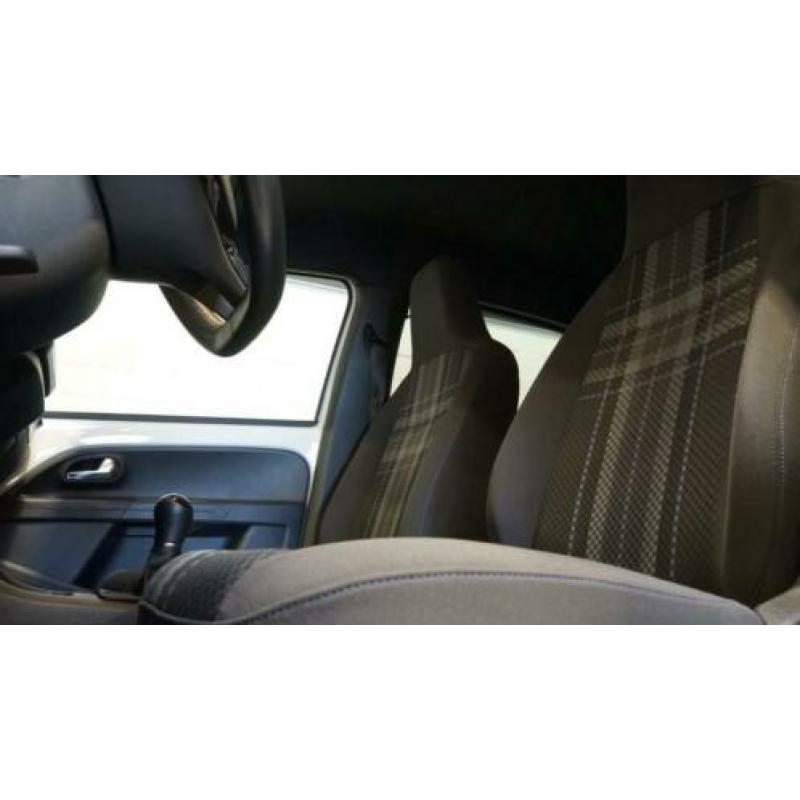 Volkswagen Up! 1.0 BMT move up! Airco-Bluetooht-Stoelverwarm