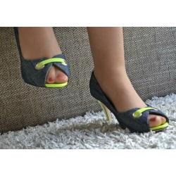 Mooie pumps spijker/ neon geel maat 41.