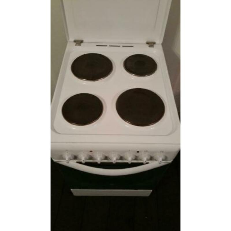 Top merk Indesit Elektrische fornuis+oven werkt 100%