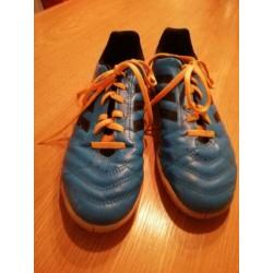 Te koop : Adidas gymschoenen blauw