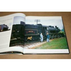 Boek - Onder stoom (over oude stoomtreinen) !!
