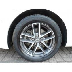 Toyota Auris Touring Sports 1.8 Hybrid Lease (full options)