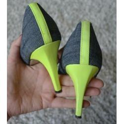 Mooie pumps spijker/ neon geel maat 41.