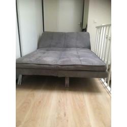 Grijze slaapbank 135x200