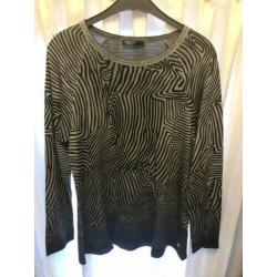 Margittes mooi nieuw grijs zwart shirt met print maat 40