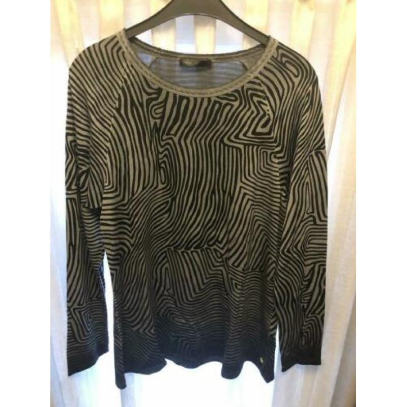 Margittes mooi nieuw grijs zwart shirt met print maat 40