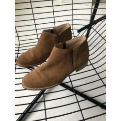 Heerlijke suede enkellaarzen KMB mt 39