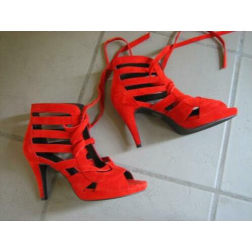Elegant sexy rood suede zomerlaarsje BLACK LABEL 37 snazzeys