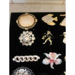 Broches