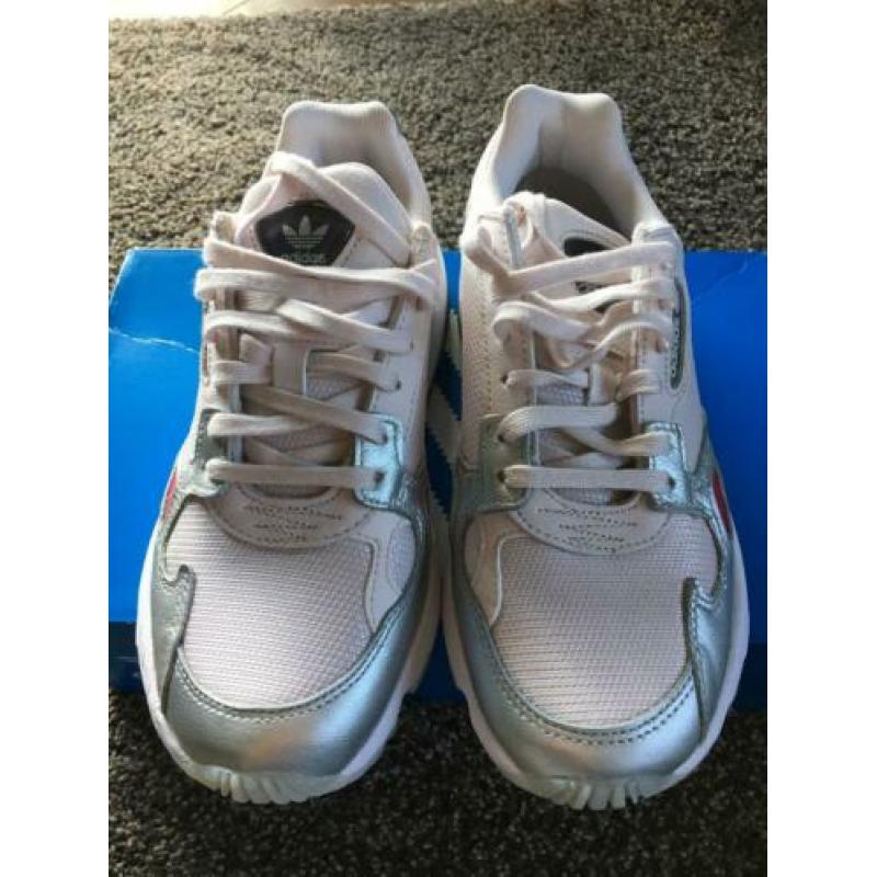 Adidas Falcon maat 36, zilver, grijs, 60€ (was 100€)