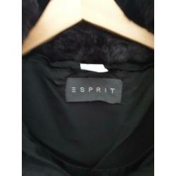 Esprit zwarte winterjas met afritsbare bontkraag en capuchon