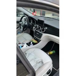 Mercedes CLA-Klasse 200 1.6 115KW 7G-DCT (aut) 2013 Grijs