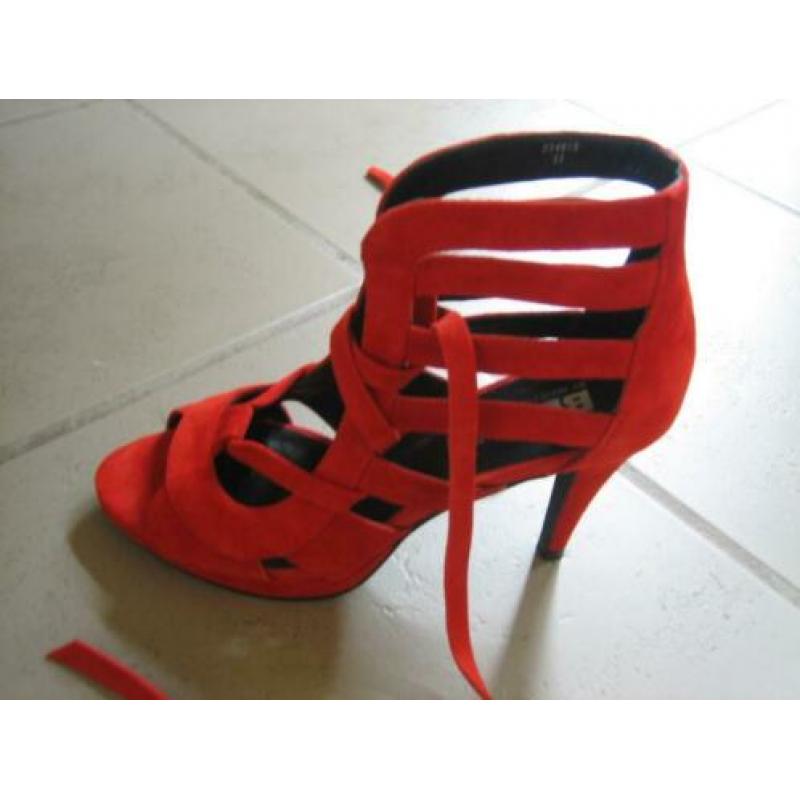Elegant sexy rood suede zomerlaarsje BLACK LABEL 37 snazzeys