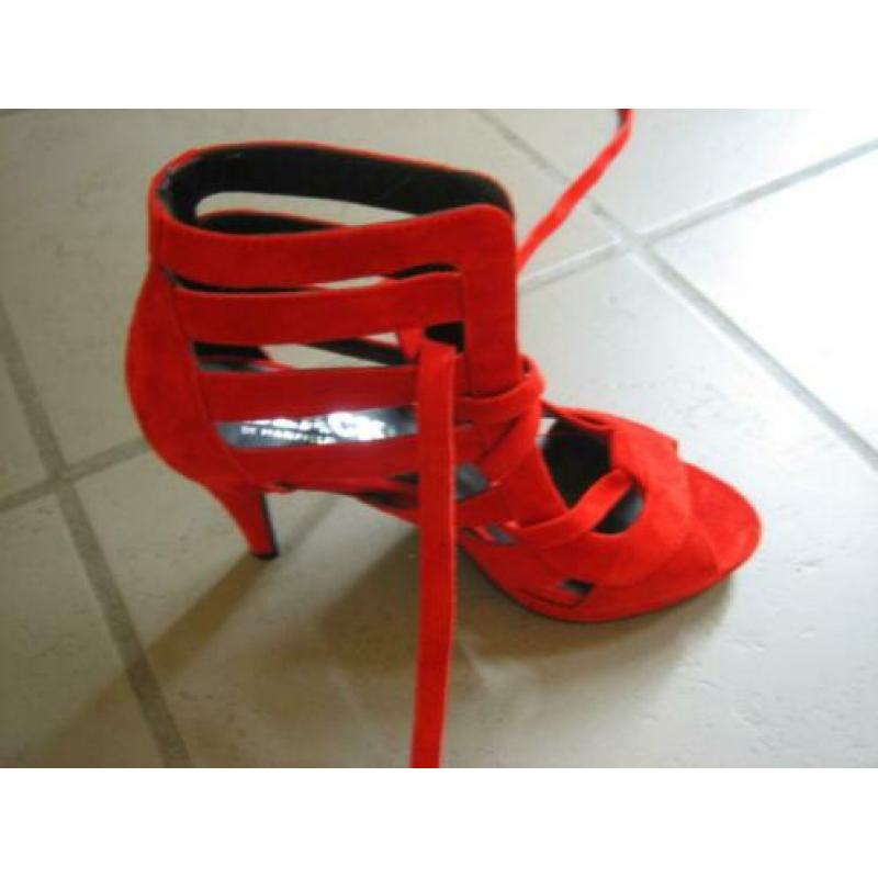 Elegant sexy rood suede zomerlaarsje BLACK LABEL 37 snazzeys