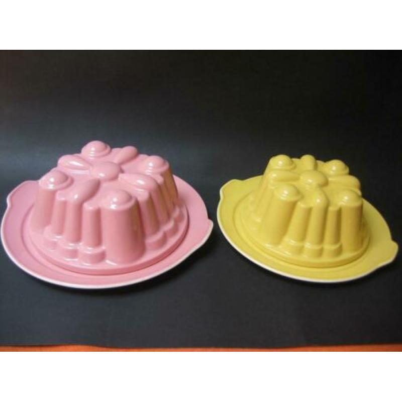 Petrus Regout pastel puddingvormen