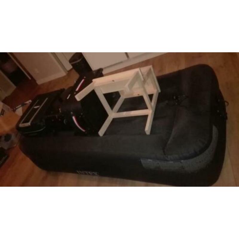 Luchtbed met ingebouwde pomp / air mattress with built-in el