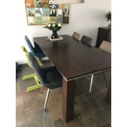 Dressoir, eettafel, tv meubel en salontafel. In goede staat