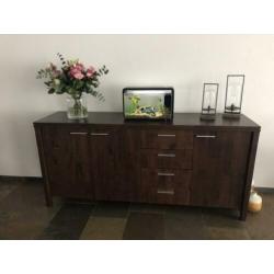 Dressoir, eettafel, tv meubel en salontafel. In goede staat