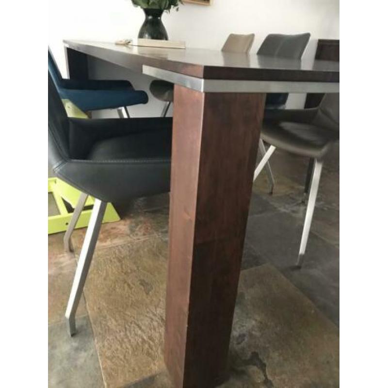 Dressoir, eettafel, tv meubel en salontafel. In goede staat