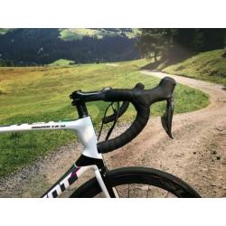 ***Actie Giant TCR Advanced SL Disc XL DI2 € 6349,-/€ 4449,-