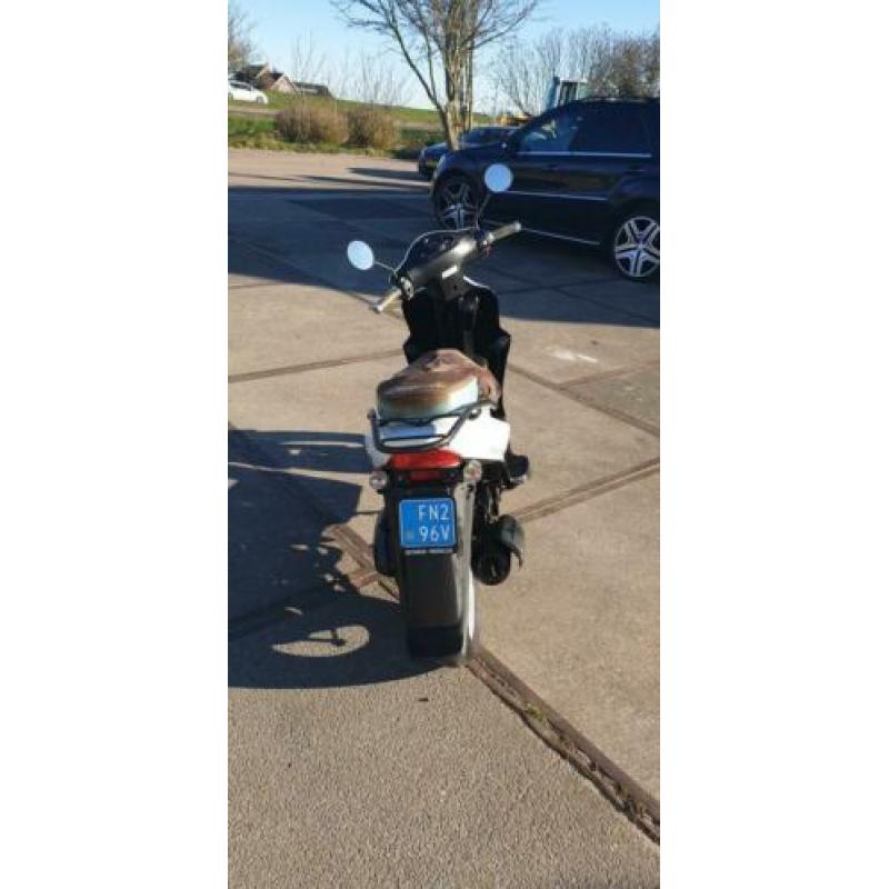 kymco agility 50 4takt snor scooter blauwe plaat.