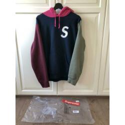 Supreme S logo colorblocked hoodie maat medium