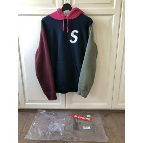 Supreme S logo colorblocked hoodie maat medium