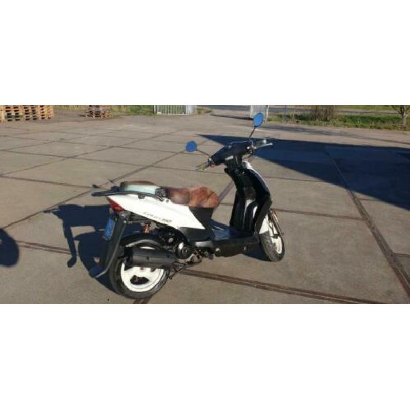 kymco agility 50 4takt snor scooter blauwe plaat.