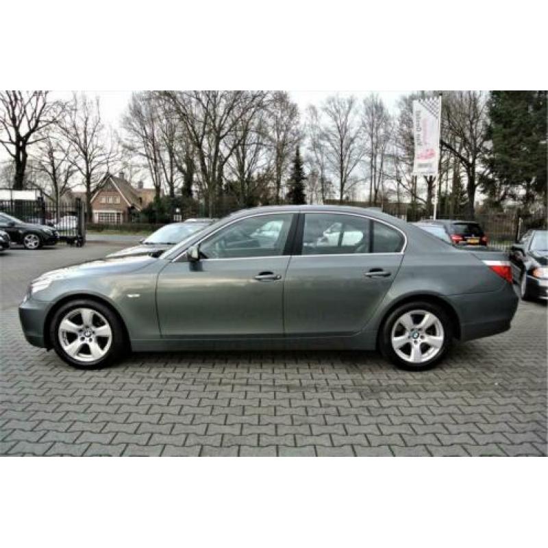 BMW 5 Serie 523i Business Line Automaat Leder Navigatie