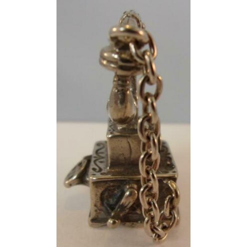 Prachtig zilveren miniatuur van een antieke Telefoon