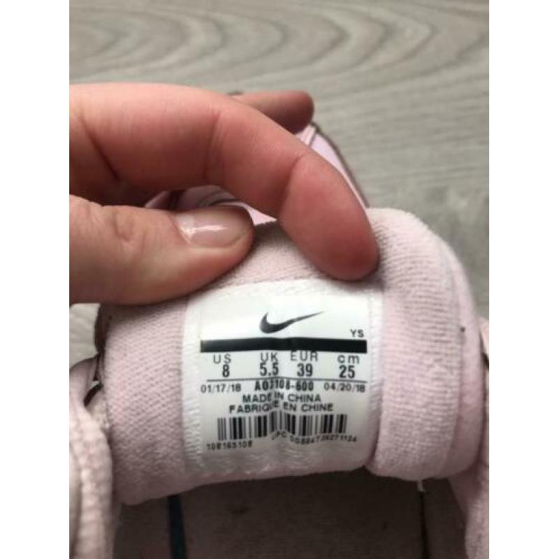 Nike m2k tekno