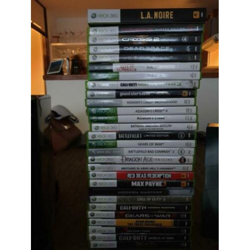 Xbox 360 + 2 controllers + oplader + headsets + 32 games