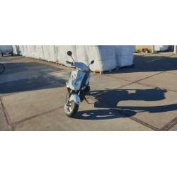 kymco agility 50 4takt snor scooter blauwe plaat.