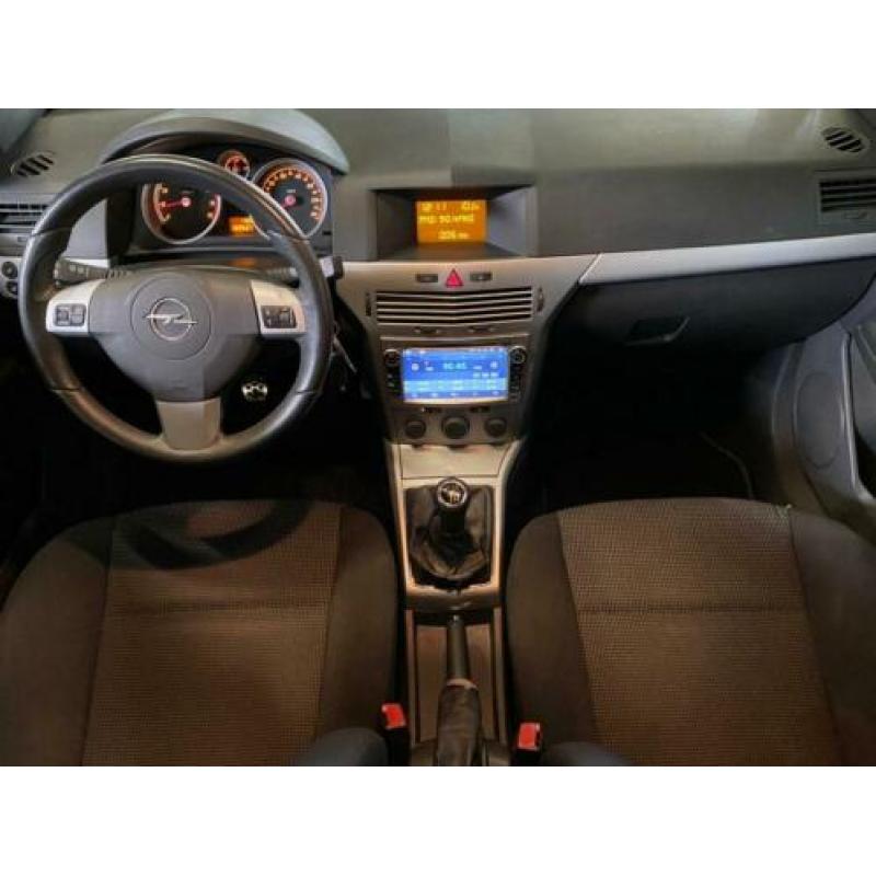 Opel ASTRA ASTRA GTC 2.0 sport|NAVI|170PK