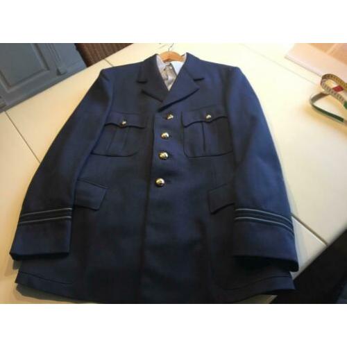 Luchtmacht, kapitein,uniform,jas,broek,overhemd