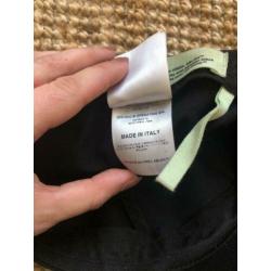 Off white pet 4 panel cap origineel!