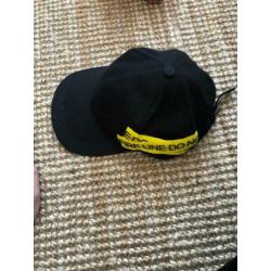 Off white pet 4 panel cap origineel!