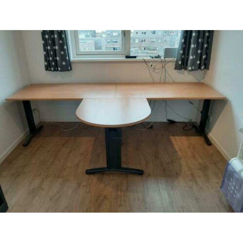 Dubbel bureau