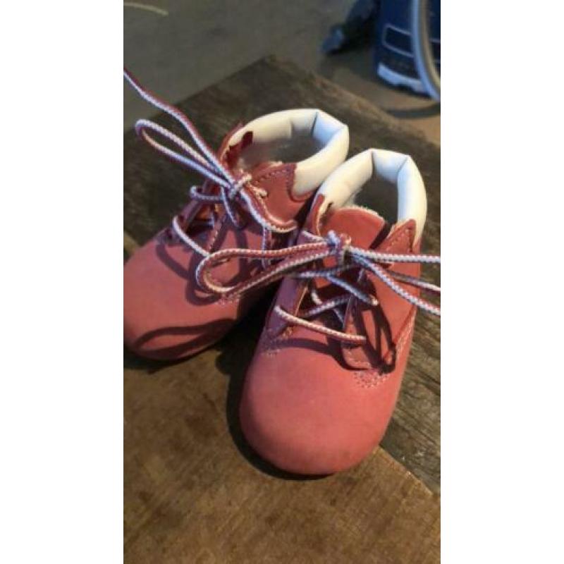 Roze timberlands mt16
