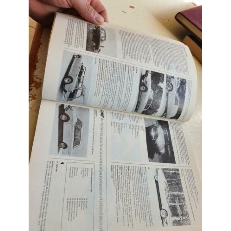 Boek autotest begin jaren 70.