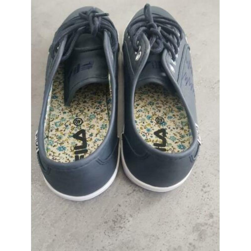 Donkerblauwe fila sneakers NIEUW in doos maat 40