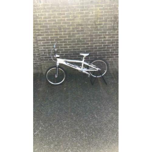 Cross fiets meybo